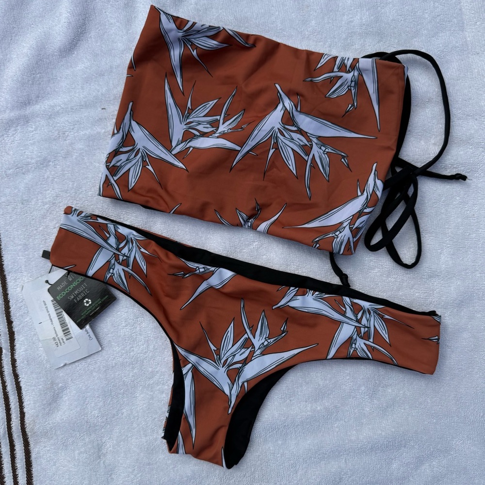 Kalokini bikini top and bottom set
